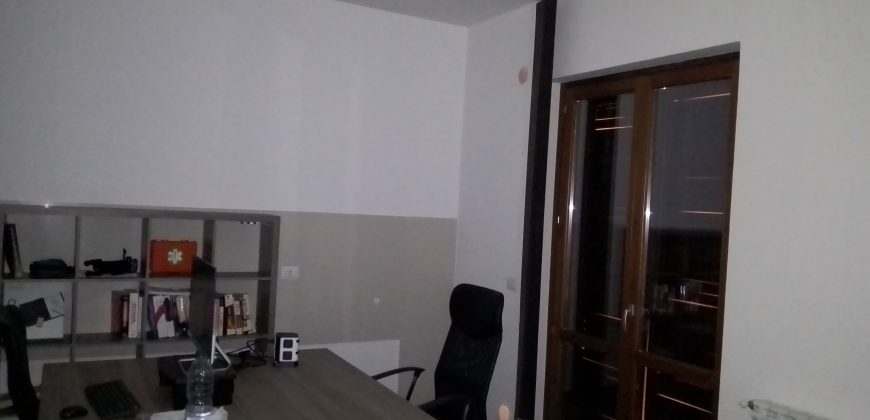 Aci Catena pressi ex Dacca ville di recente costruzione, rifinite e luminose