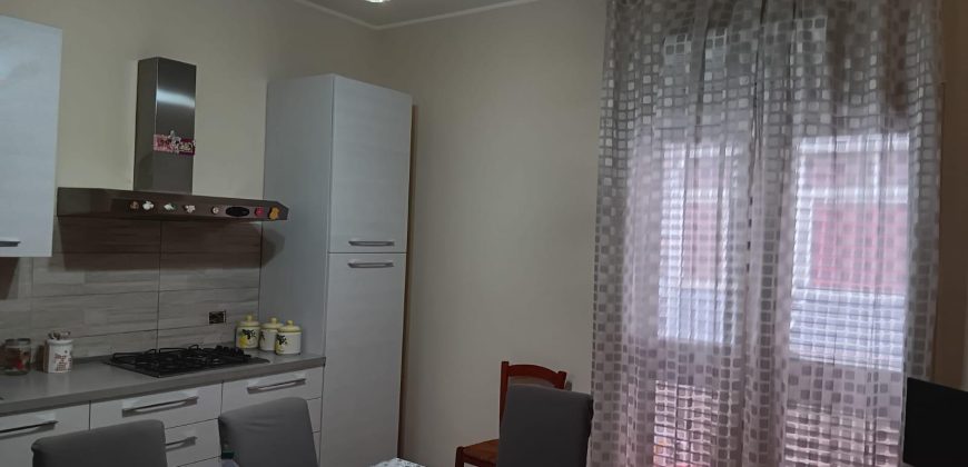 Aci Catena semindipendente con terrazzo