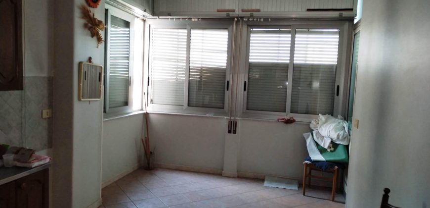 Acireale via Wagner 4 vani con garage