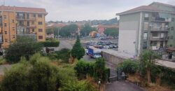 Acireale – Via degli Ulivi | Ampio appartamento 131 mq con garage e cantina