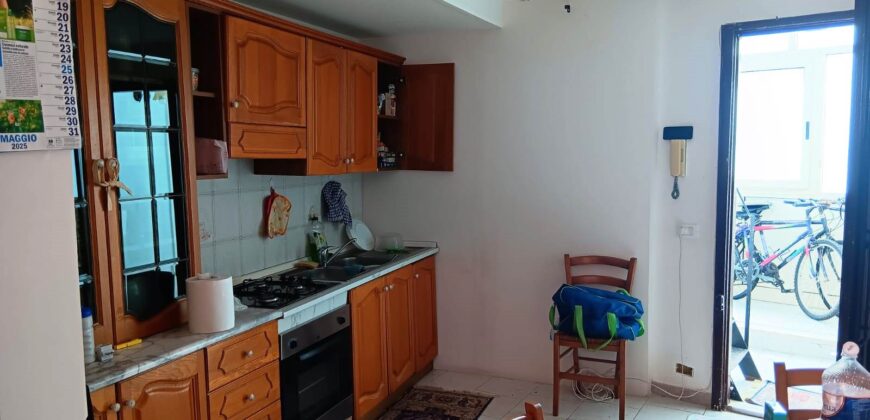 Aci Catena Appartamento 80 mq con ingresso indipendente e terrazzo – Zona centrale