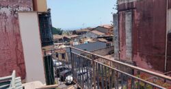 Aci Catena Appartamento 80 mq con ingresso indipendente e terrazzo – Zona centrale