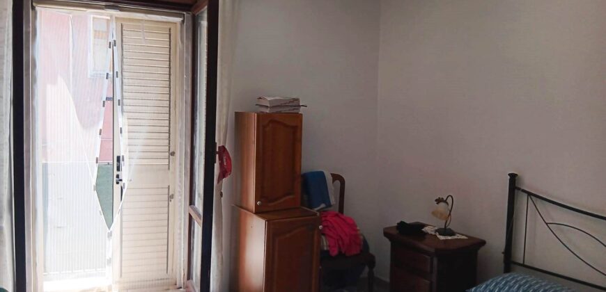 Aci Catena Appartamento 80 mq con ingresso indipendente e terrazzo – Zona centrale