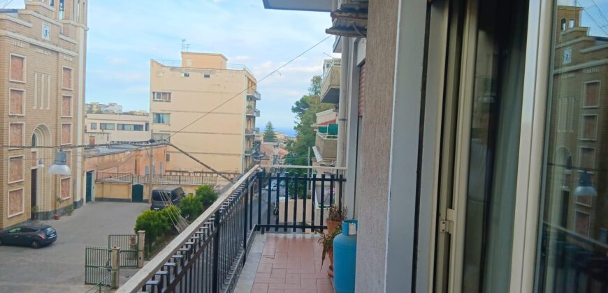 Via Paolo Vasta | Appartamento signorile panoramico e luminoso