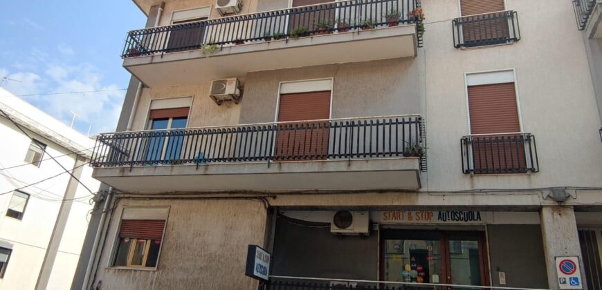 Via Paolo Vasta | Appartamento signorile panoramico e luminoso