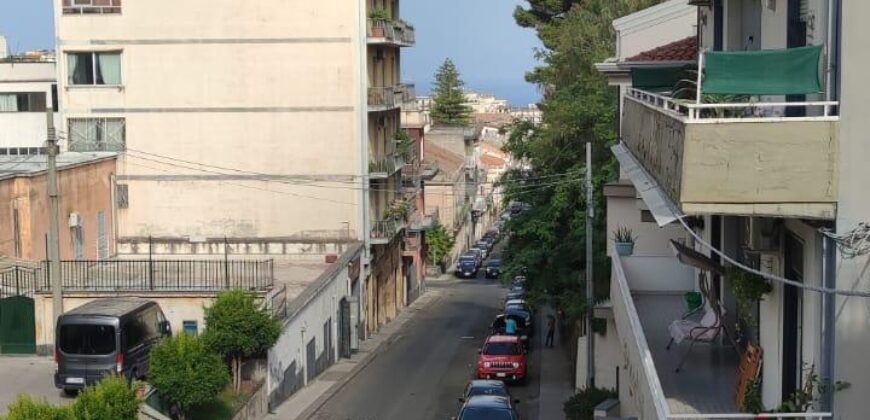 Via Paolo Vasta | Appartamento signorile panoramico e luminoso