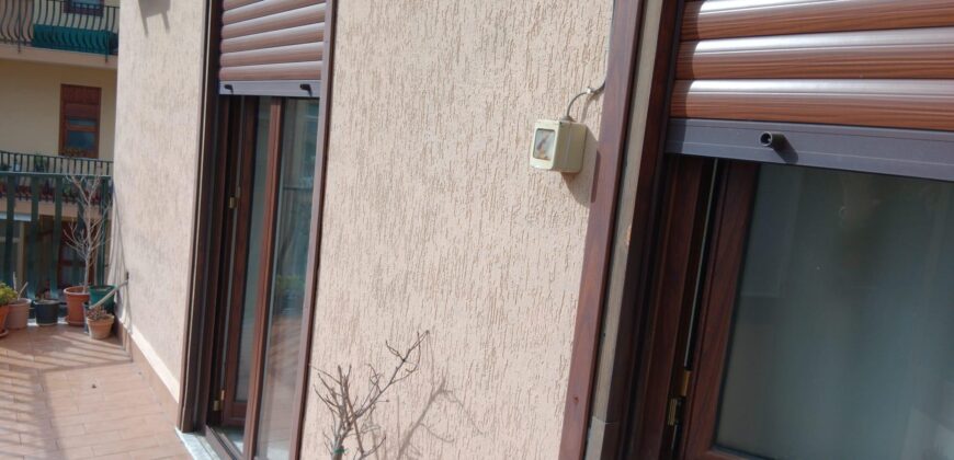 Acireale Appartamento in complesso residenziale con terrazzo panoramico