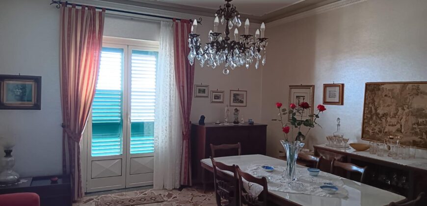 Acireale – Zona San Martino | Luminoso appartamento 90 mq con garage e posto auto