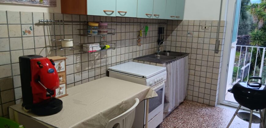 Stazzo – A pochi passi dal lungomare | Appartamento con terrazzo panoramico e garage