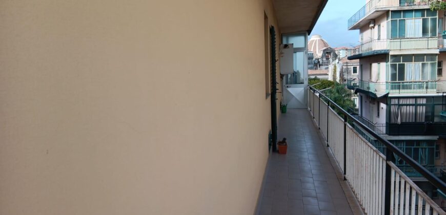 Acireale – Zona San Martino | Luminoso appartamento 90 mq con garage e posto auto