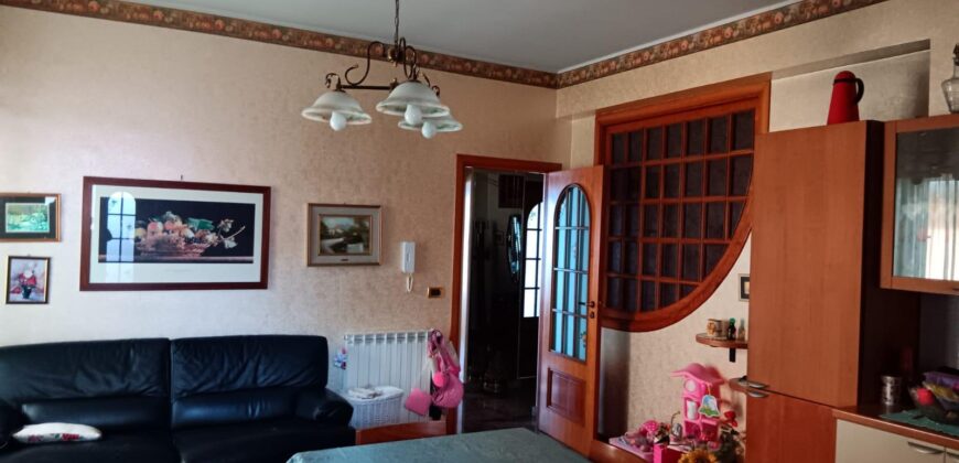 Acireale – Zona San Martino | Luminoso appartamento 90 mq con garage e posto auto