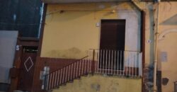 casa singola ad Aci Catena centro – 115 mq con terrazzo e cortile