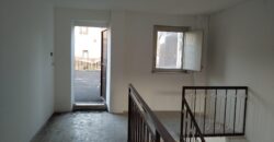 casa singola ad Aci Catena centro – 115 mq con terrazzo e cortile