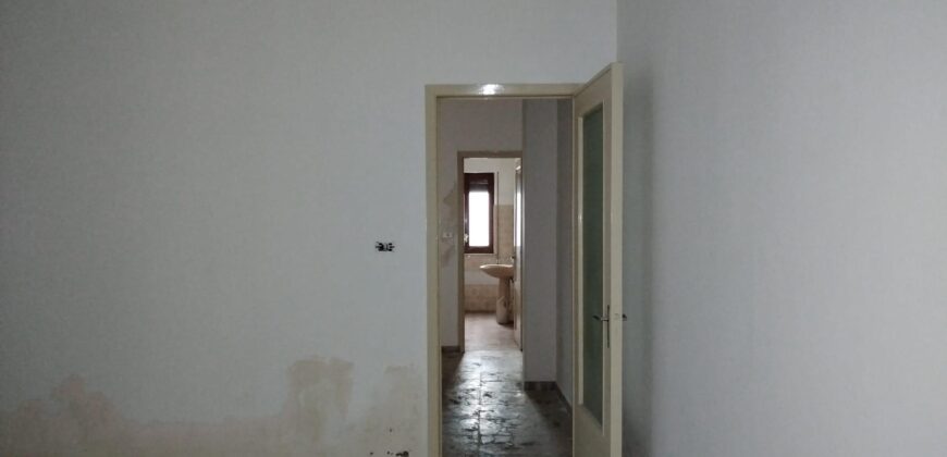 casa singola ad Aci Catena centro – 115 mq con terrazzo e cortile