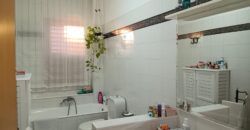 Santa Maria la Stella Appartamento con sottotetto abitabile, garage e posto auto