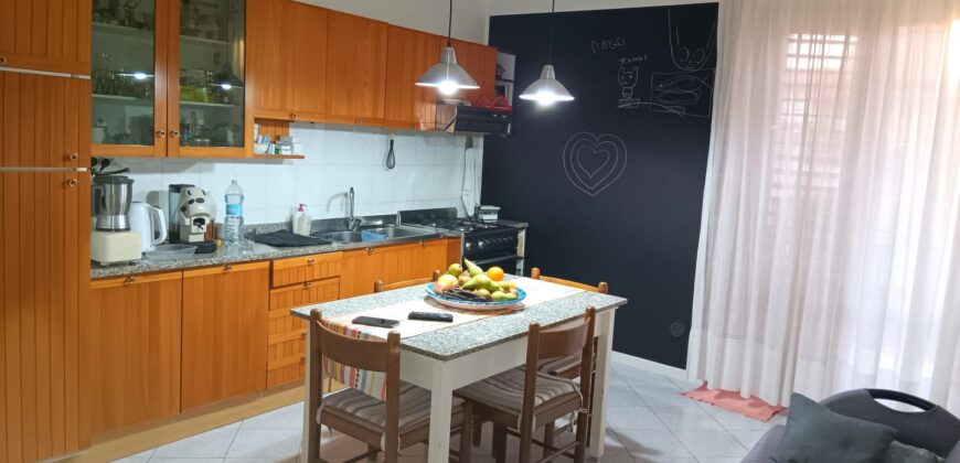 Santa Maria la Stella Appartamento con sottotetto abitabile, garage e posto auto