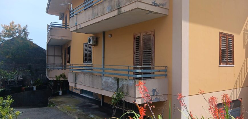 Guardia 3 vani con garage