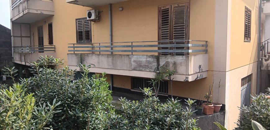 Guardia 3 vani con garage