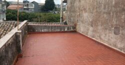 Aciplatani – Casa indipendente su unico livello con terrazzo e cortile