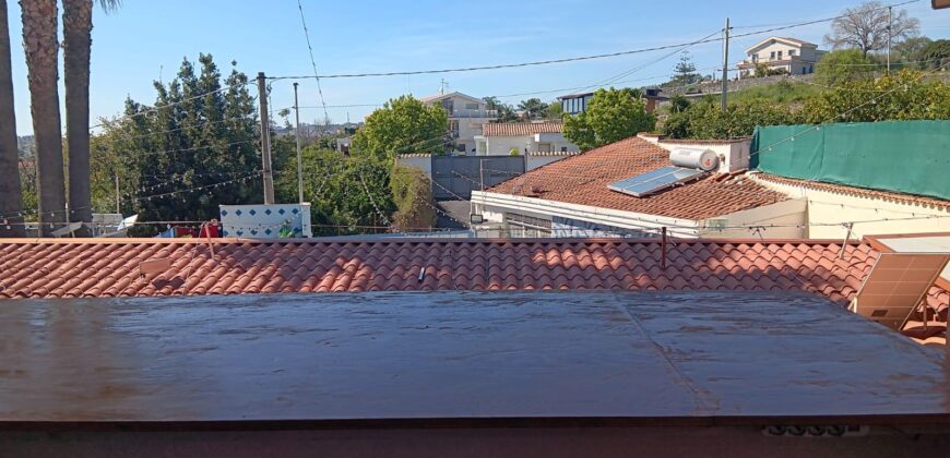 Acireale appartamento semi arredato