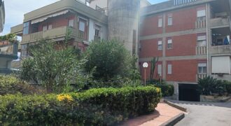 Aci Catena 4 vani,garage e sottotetto