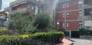 Aci Catena 4 vani,garage e sottotetto