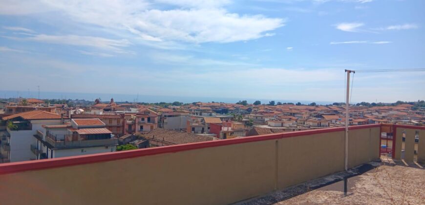 Aci Catena 4 vani,garage e sottotetto