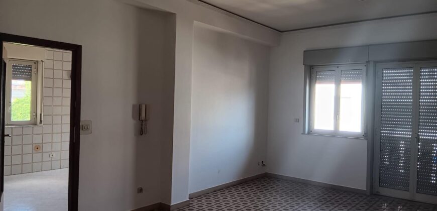 Aci Catena 4 vani,garage e sottotetto