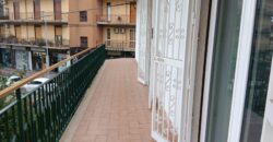 Esclusivo 5 vani ristrutturato in centro con garage – Acireale