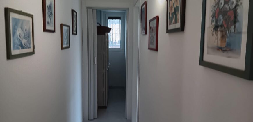 Esclusivo 5 vani ristrutturato in centro con garage – Acireale